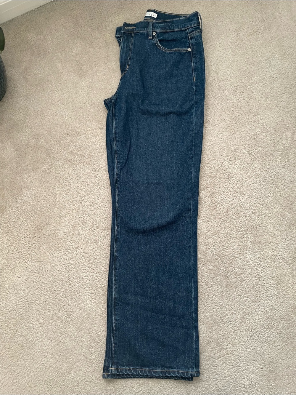 LOFT Women's Dark Wash The Relaxed Straight Leg Denim Jean Trendy Size 4